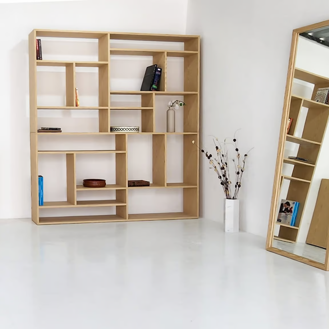Oli Bookshelf in White Oak