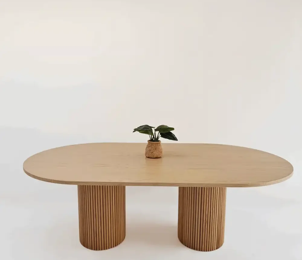 Fleuria dining table